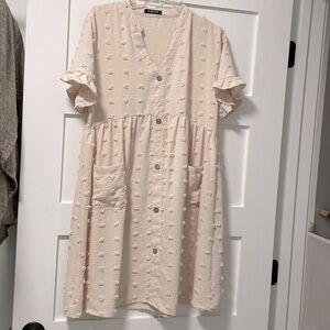Kojooin dress with ruffled sleeves